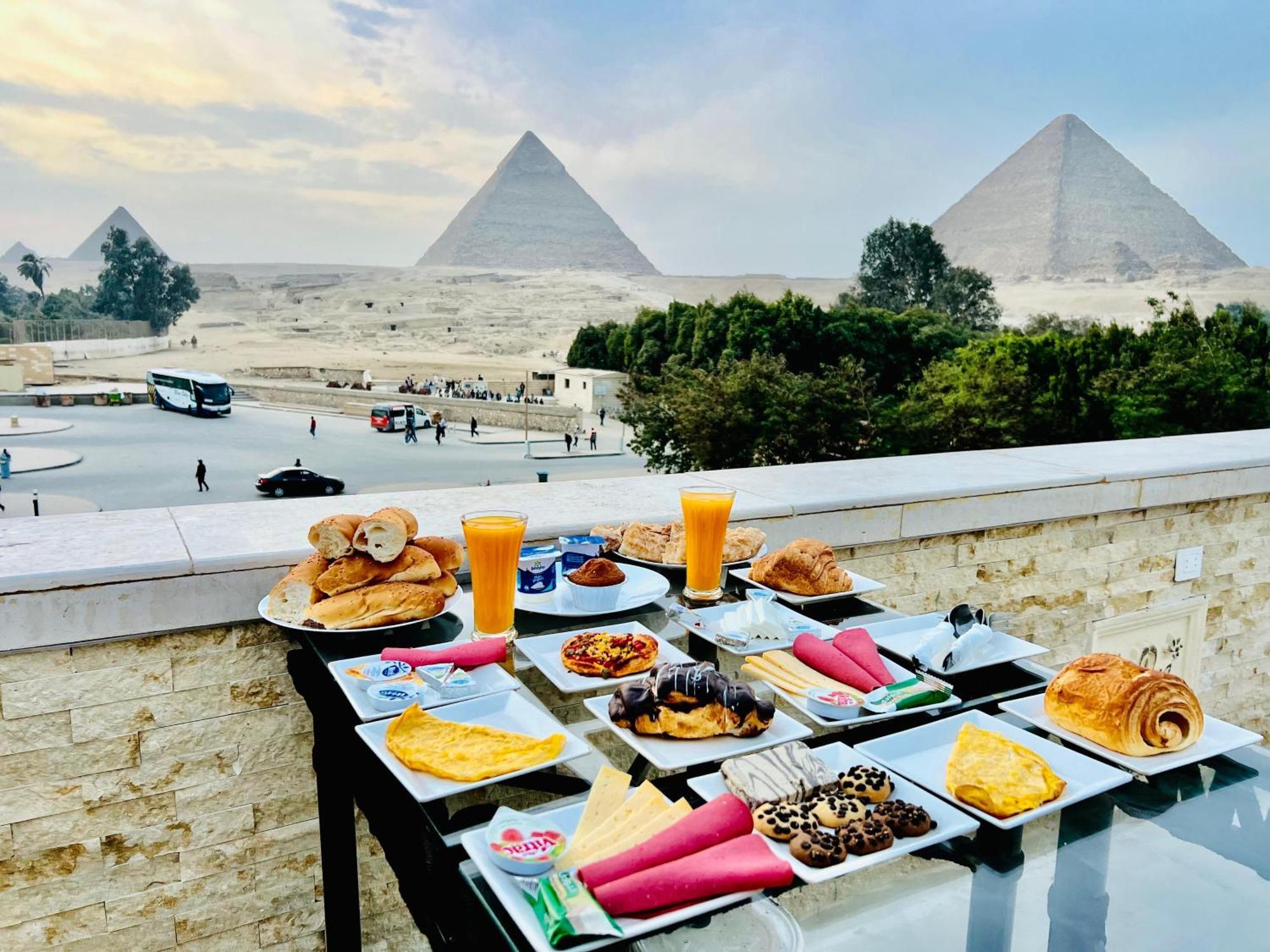 Great Scarab Pyramids View Hotel Kafrat al Jabal Exterior photo