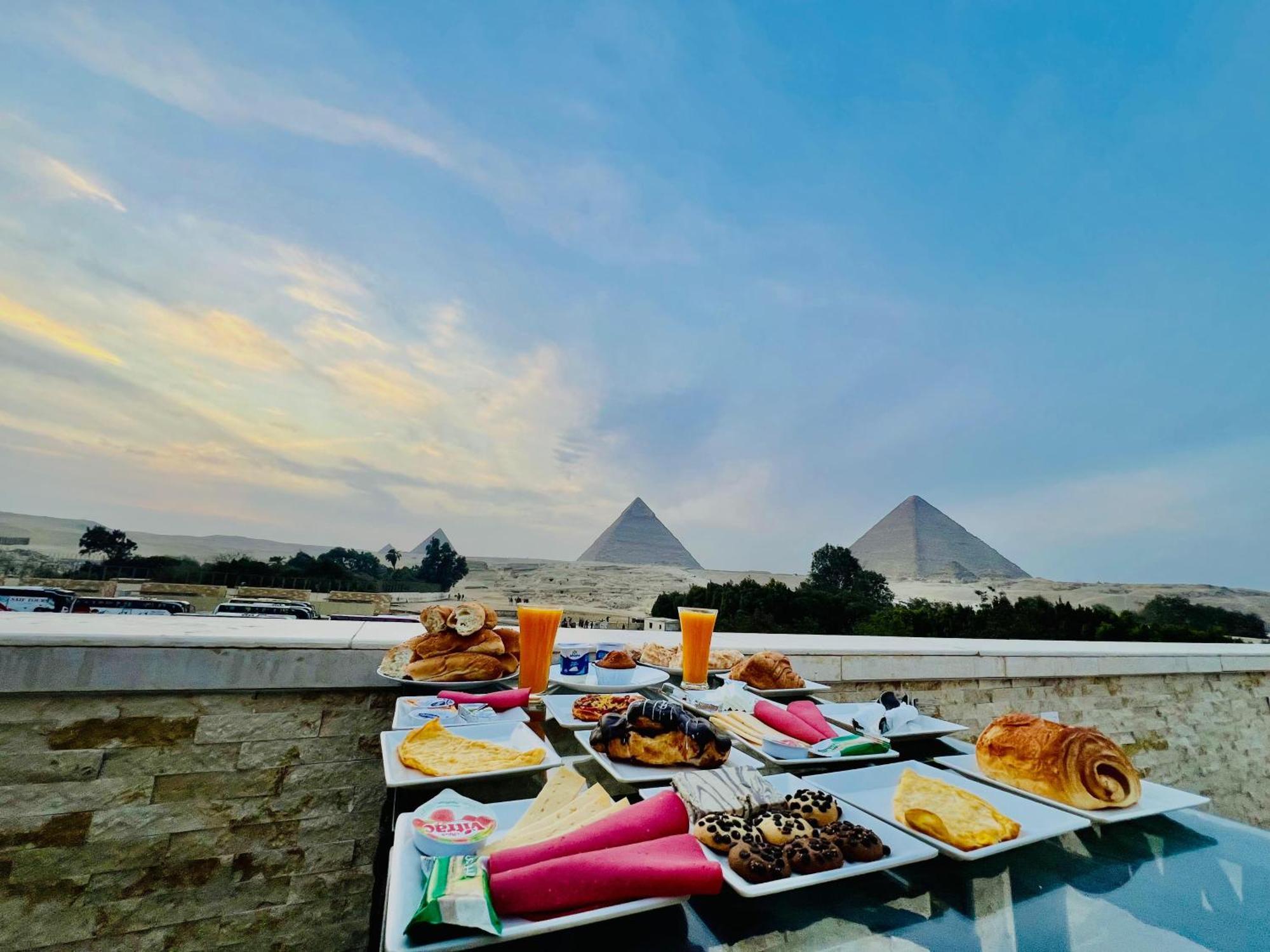 Great Scarab Pyramids View Hotel Kafrat al Jabal Exterior photo