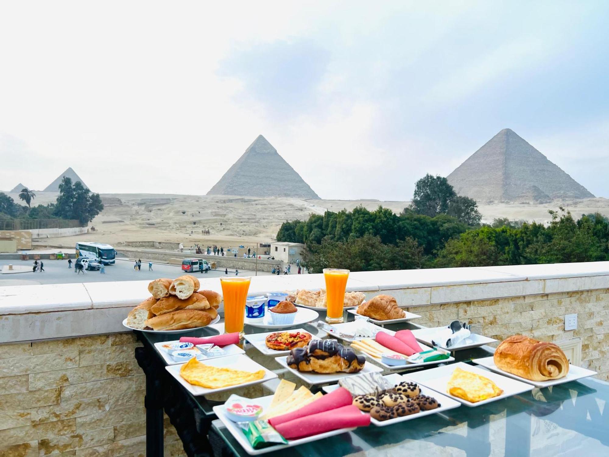 Great Scarab Pyramids View Hotel Kafrat al Jabal Exterior photo