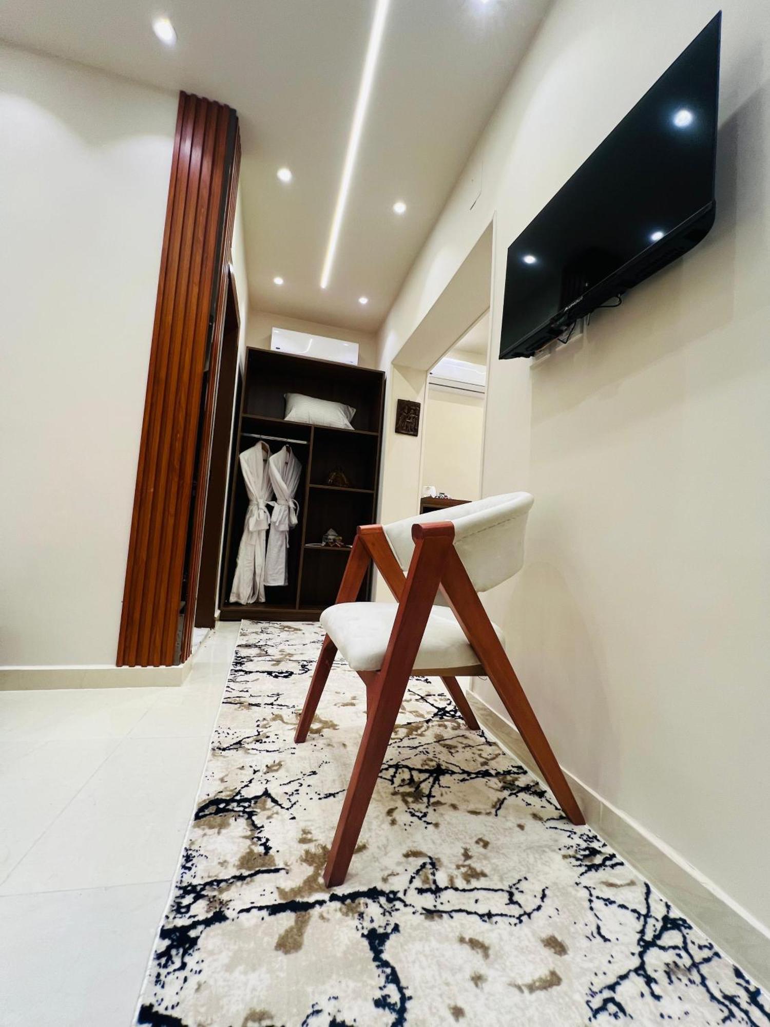 Great Scarab Pyramids View Hotel Kafrat al Jabal Exterior photo