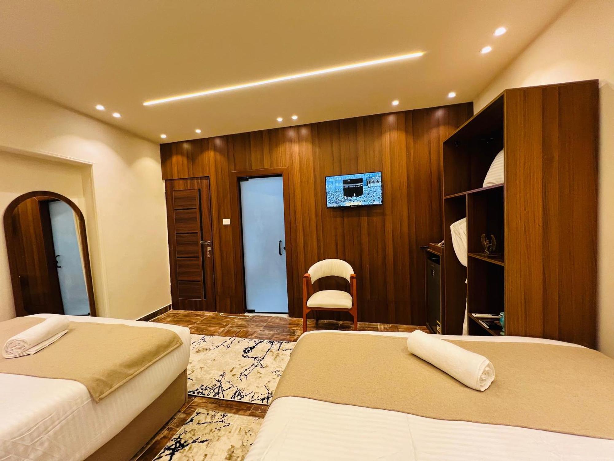 Great Scarab Pyramids View Hotel Kafrat al Jabal Exterior photo