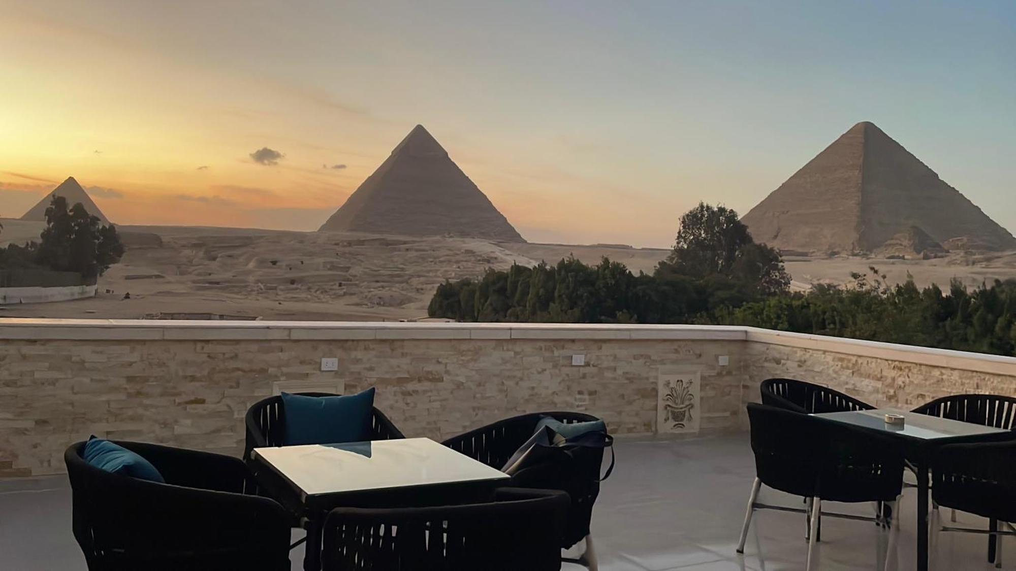 Great Scarab Pyramids View Hotel Kafrat al Jabal Exterior photo