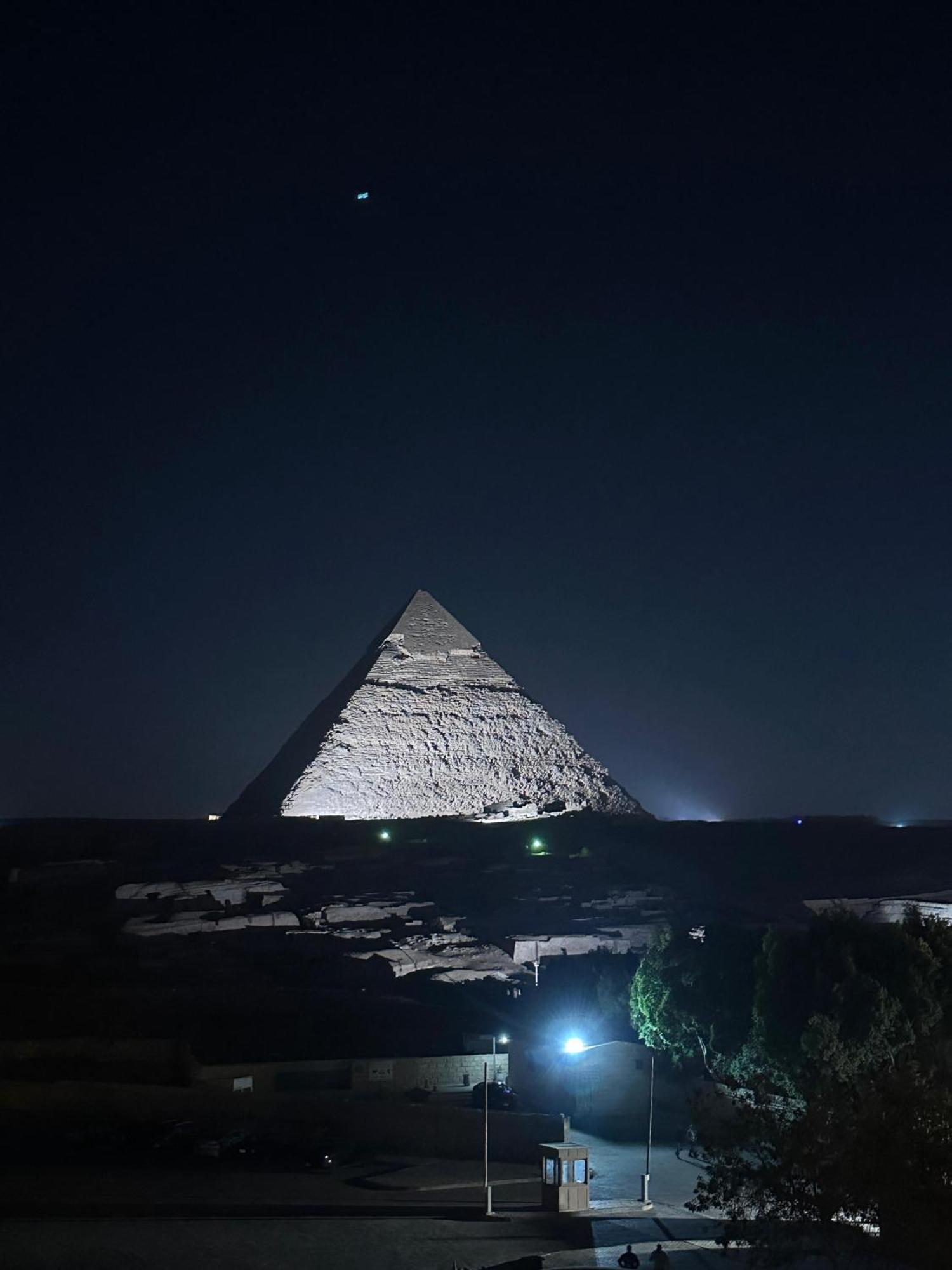 Great Scarab Pyramids View Hotel Kafrat al Jabal Exterior photo